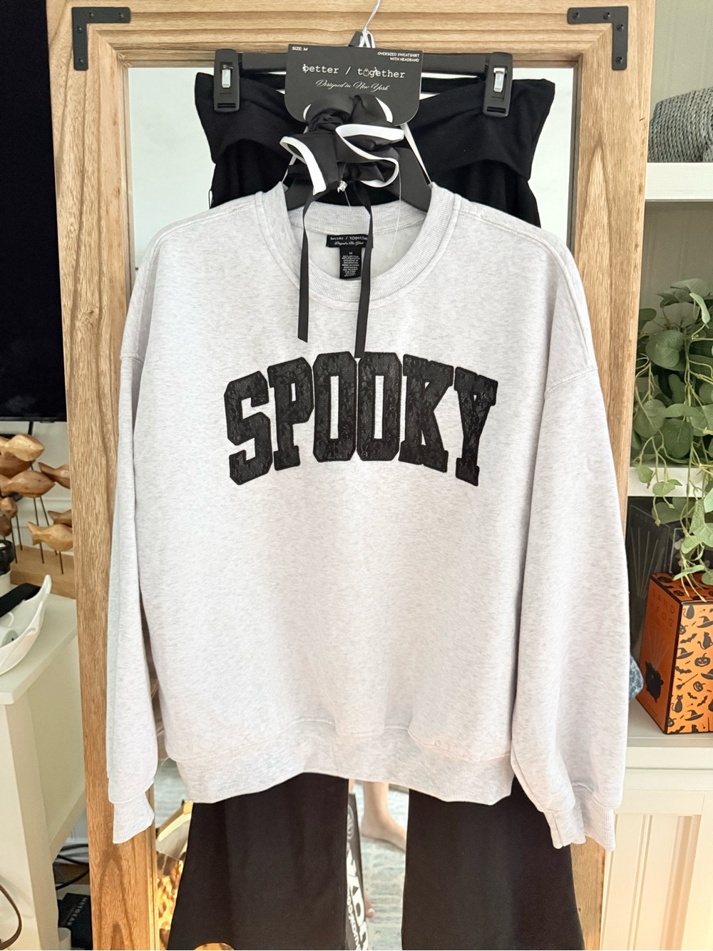 NWT Spooky Graphic Crewneck Sweatshirt in Gray, Black Yoga Pants & hair scrunchi